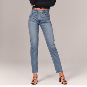 Abercrombie the mom high rise jeans size 25L